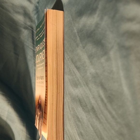 📖 Book - Picture 4 of 4